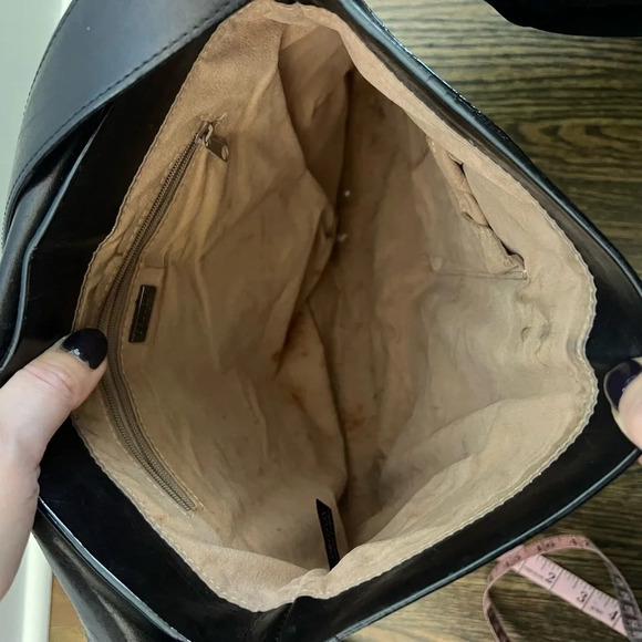 Vintage Oroton black leather crossbody bag - Picture 11 of 16